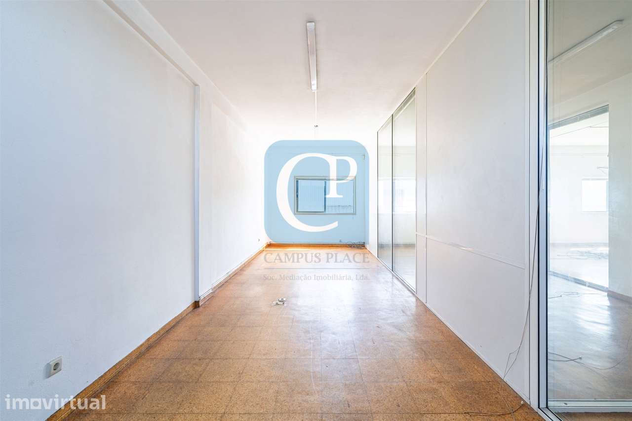Espaço comercial para serviços ou escritório em Leça da Palmeira - Grande imagem: 3/20