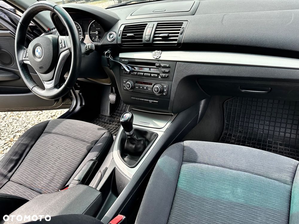 BMW Seria 1 118d DPF - 11