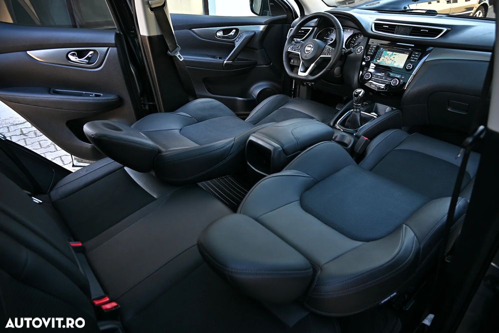 Nissan Qashqai 1.7 dCi TEKNA+ - 26