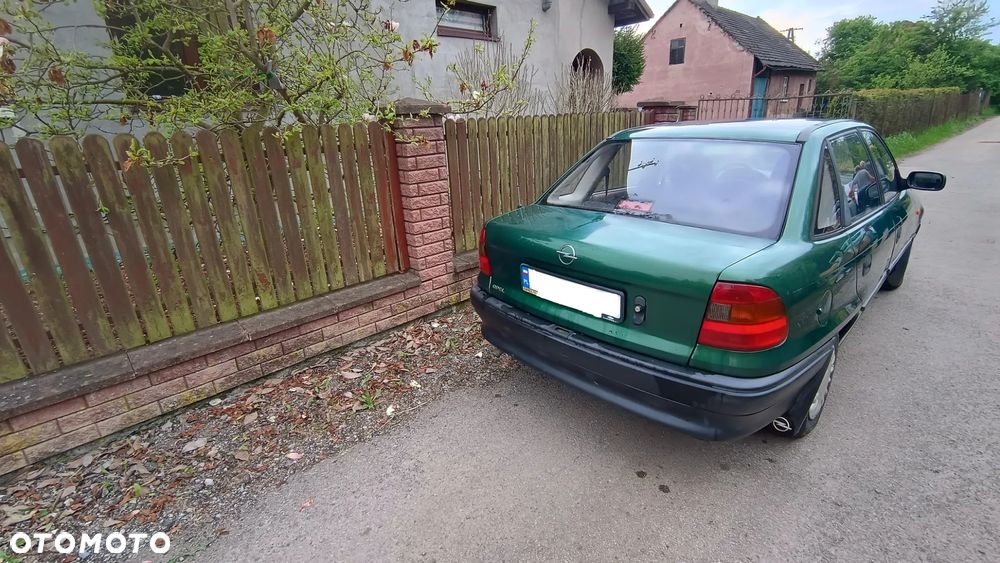 Opel Astra - 1