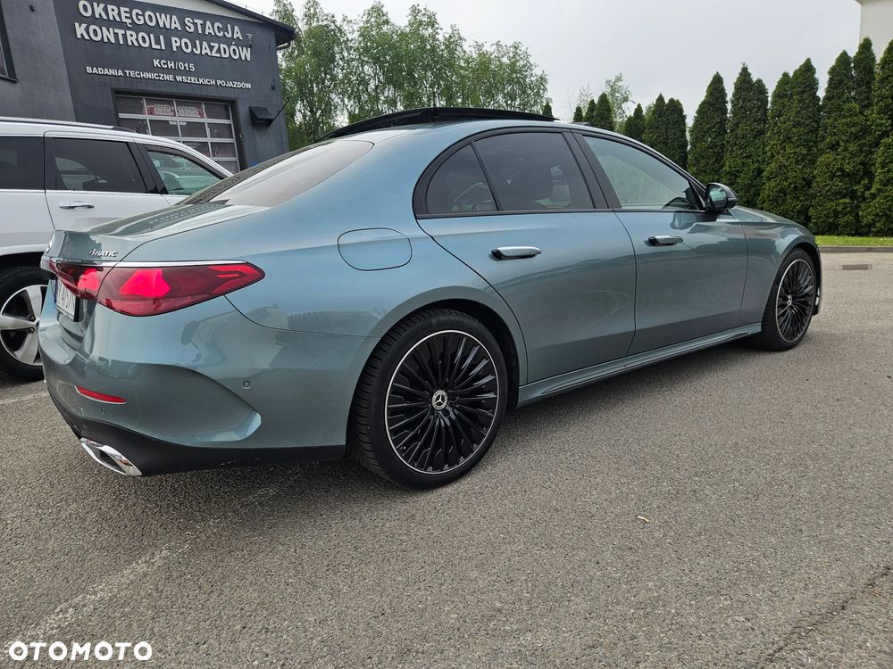 Mercedes-Benz Klasa E 200 mHEV 4-Matic AMG 9G-Tronic - 36