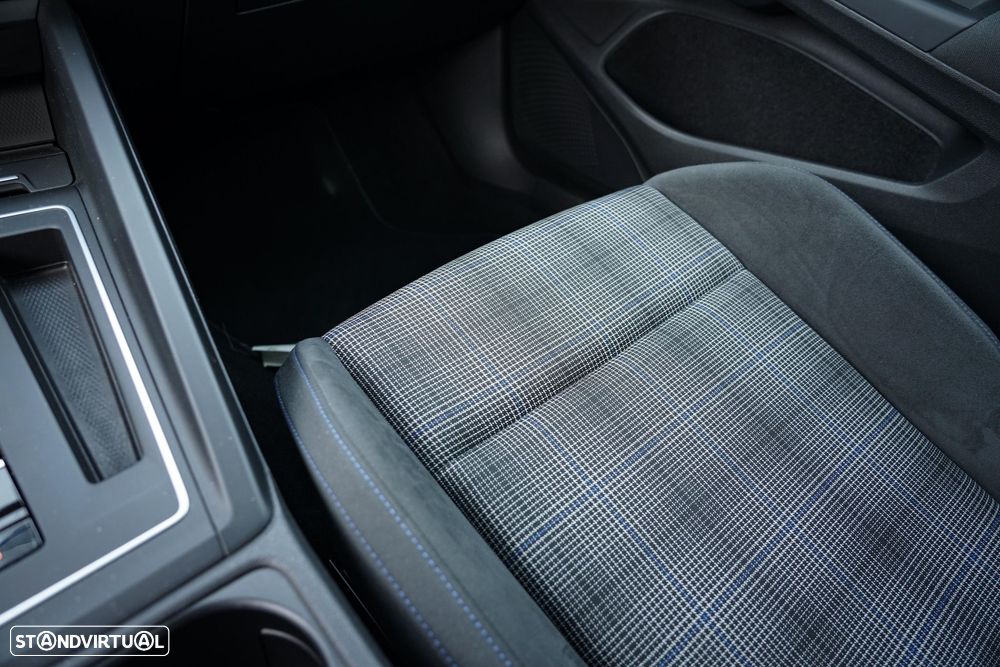 VW Golf 1.4 eHybrid OPF DSG GTE - 26