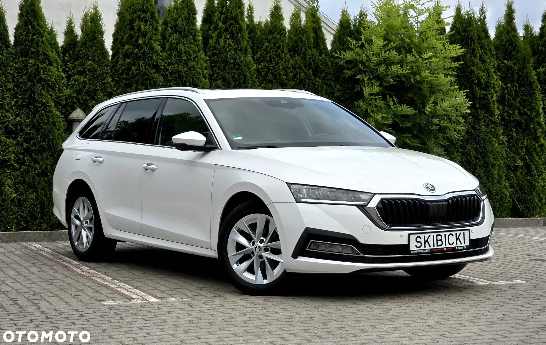 Skoda Octavia Combi 2.0 TDI DSG First Edition - 15