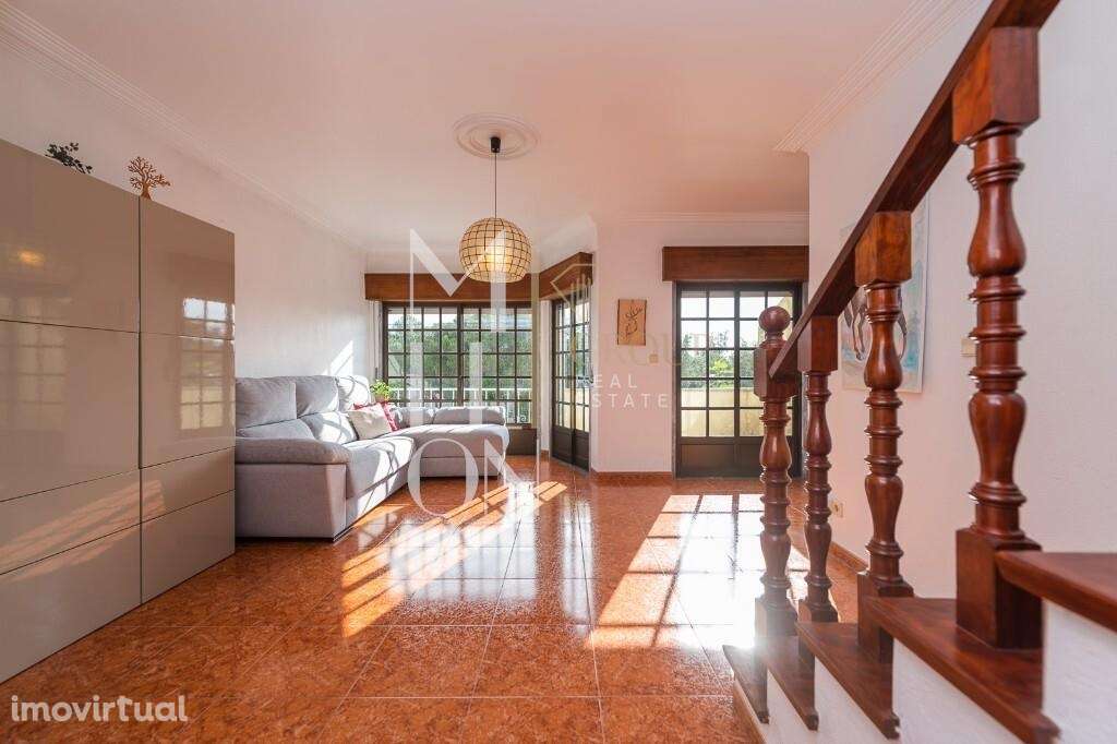 Moradia T2 em Banda com Excelente Exposição Solar e Terraço Amplo – Al - Grande imagem: 5/38