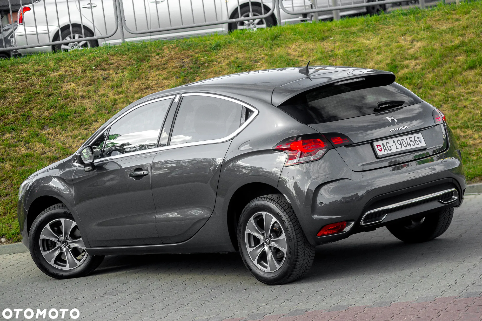 Citroën DS4 1.6 THP SoChic - 13