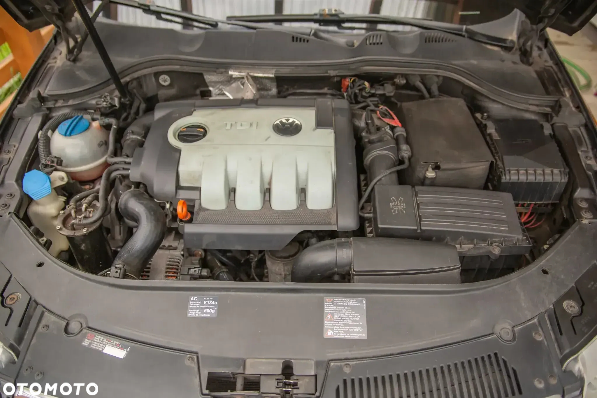 Volkswagen Passat 1.9 TDI Sportline - 20