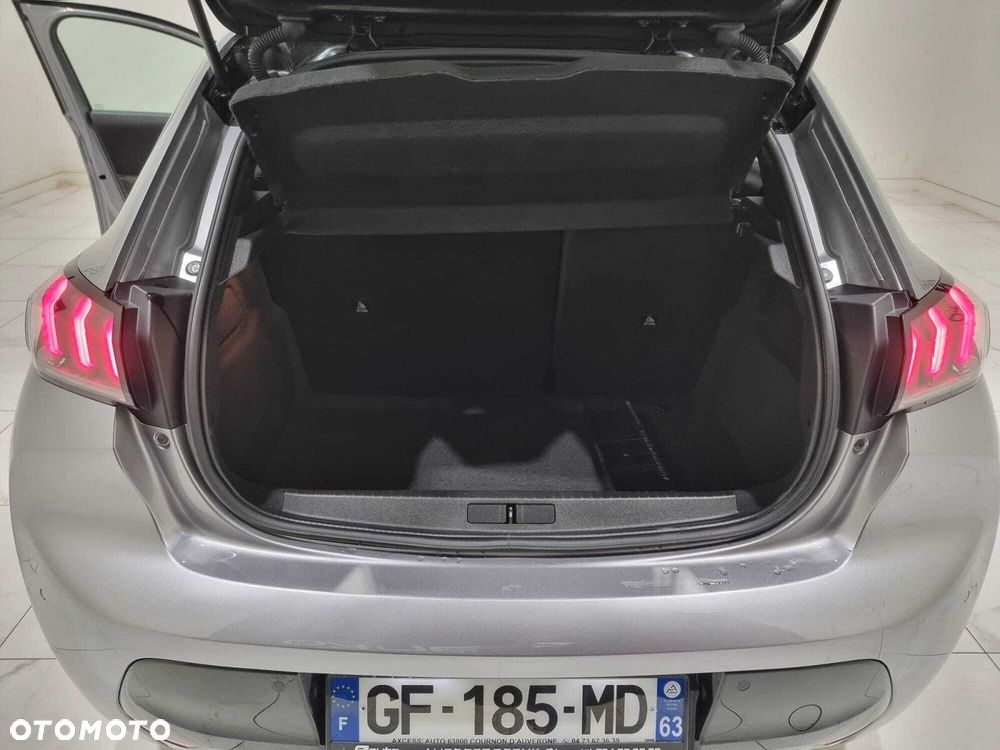 Peugeot 208 - 19