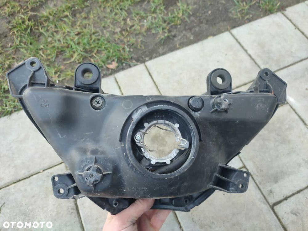 Lampa przód, reflektor Kawasaki ZR7 - 11