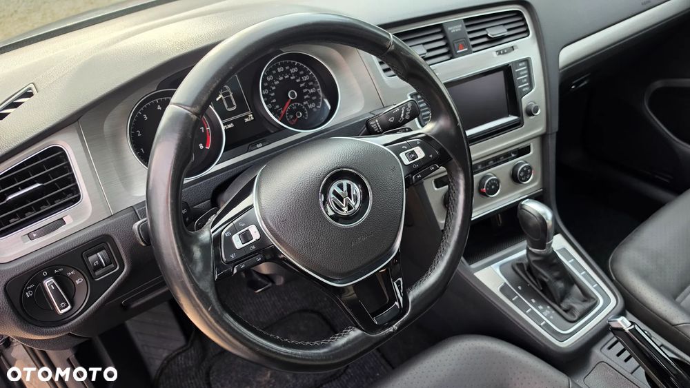 Volkswagen Golf - 14