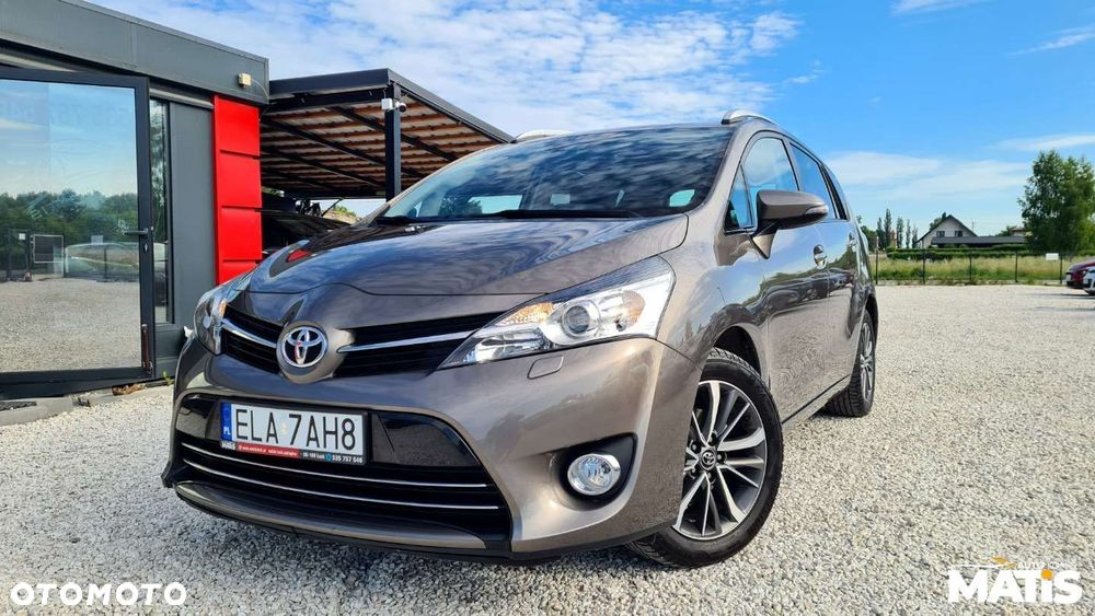 Toyota Verso - 21