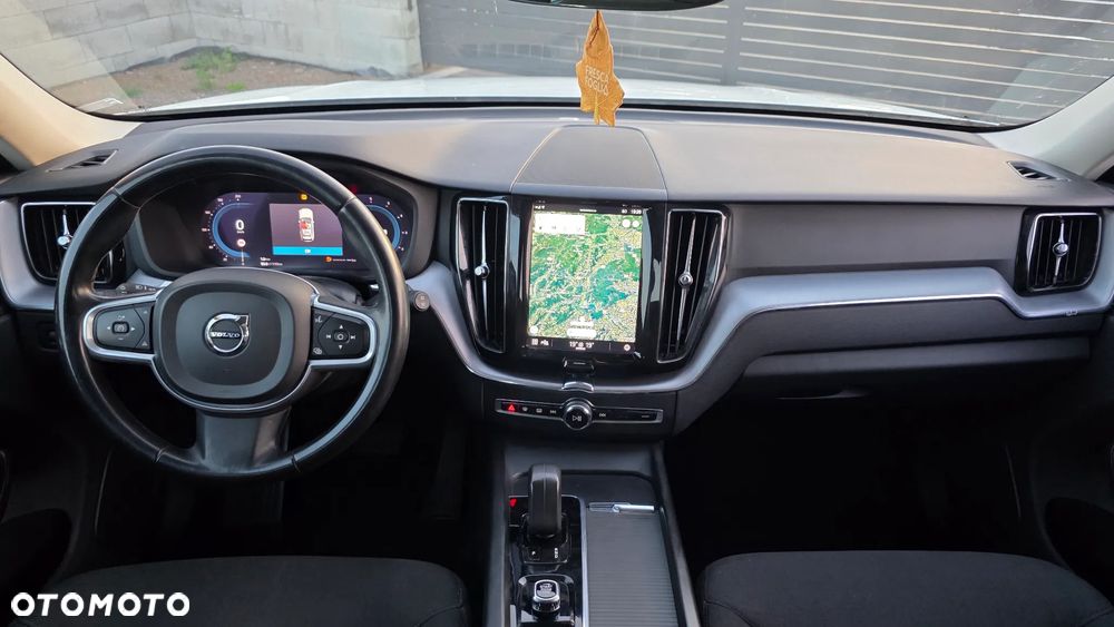 Volvo XC 60 B4 D AWD Momentum - 20