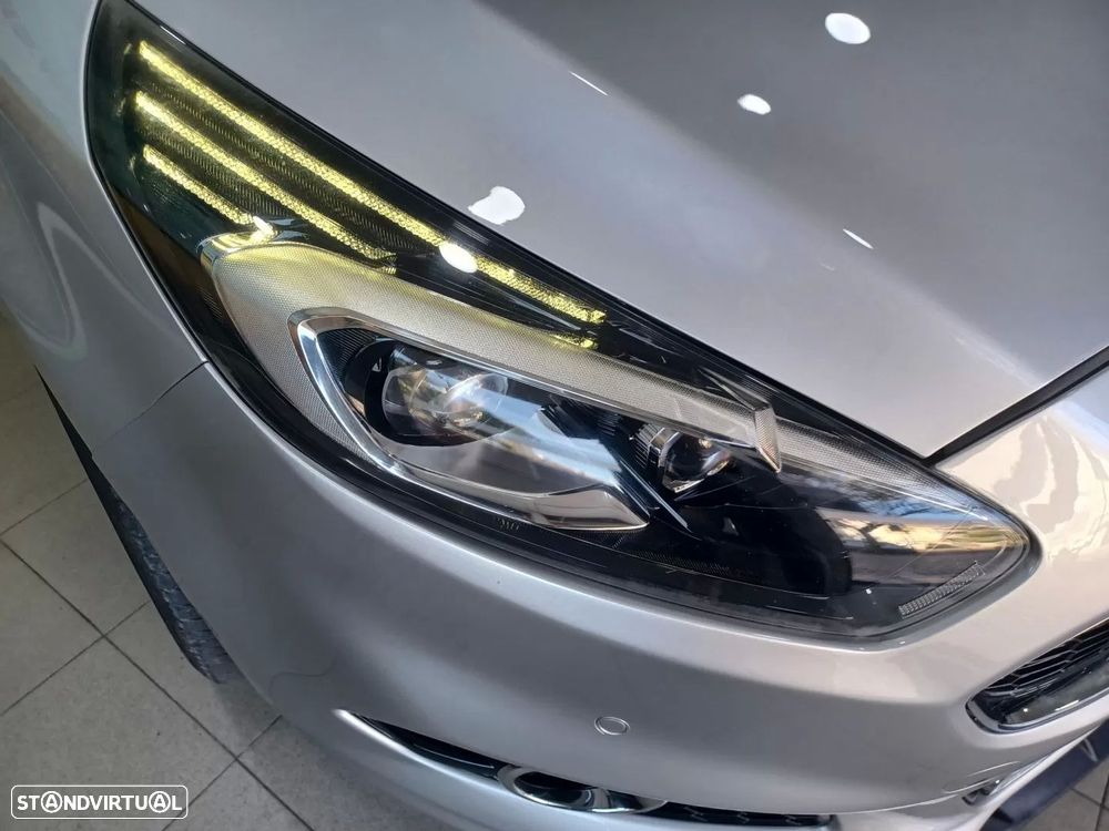 Ford S-Max 2.0 TDCi Titanium - 31