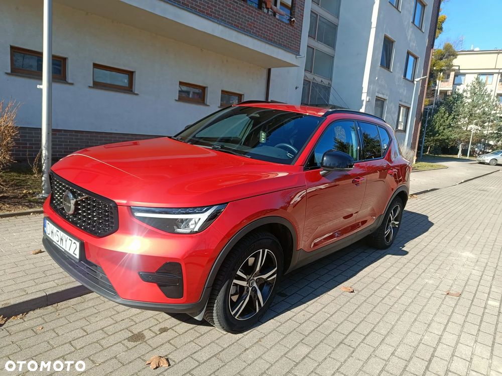 Volvo XC 40 B3 Ultra Dark - 4