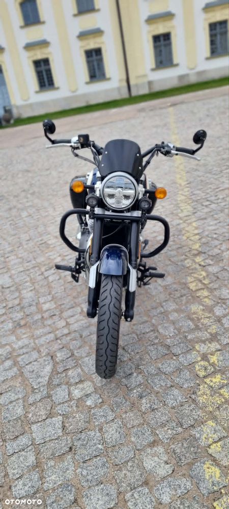 Royal Enfield Super Meteor - 10