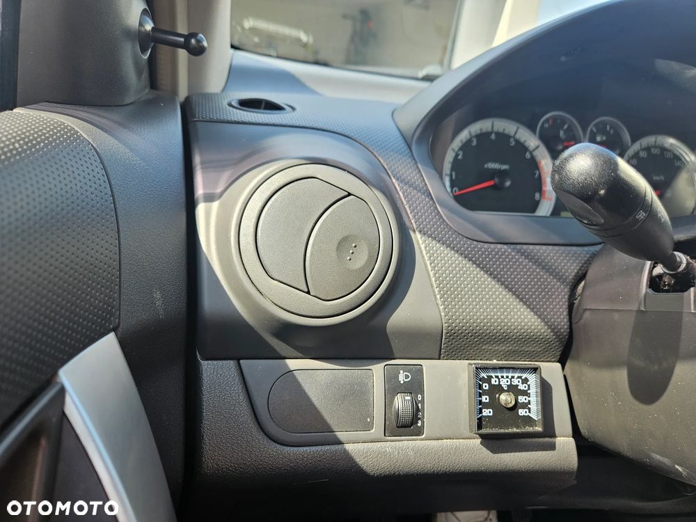 Chevrolet Aveo 1.2 16V Base+ - 15