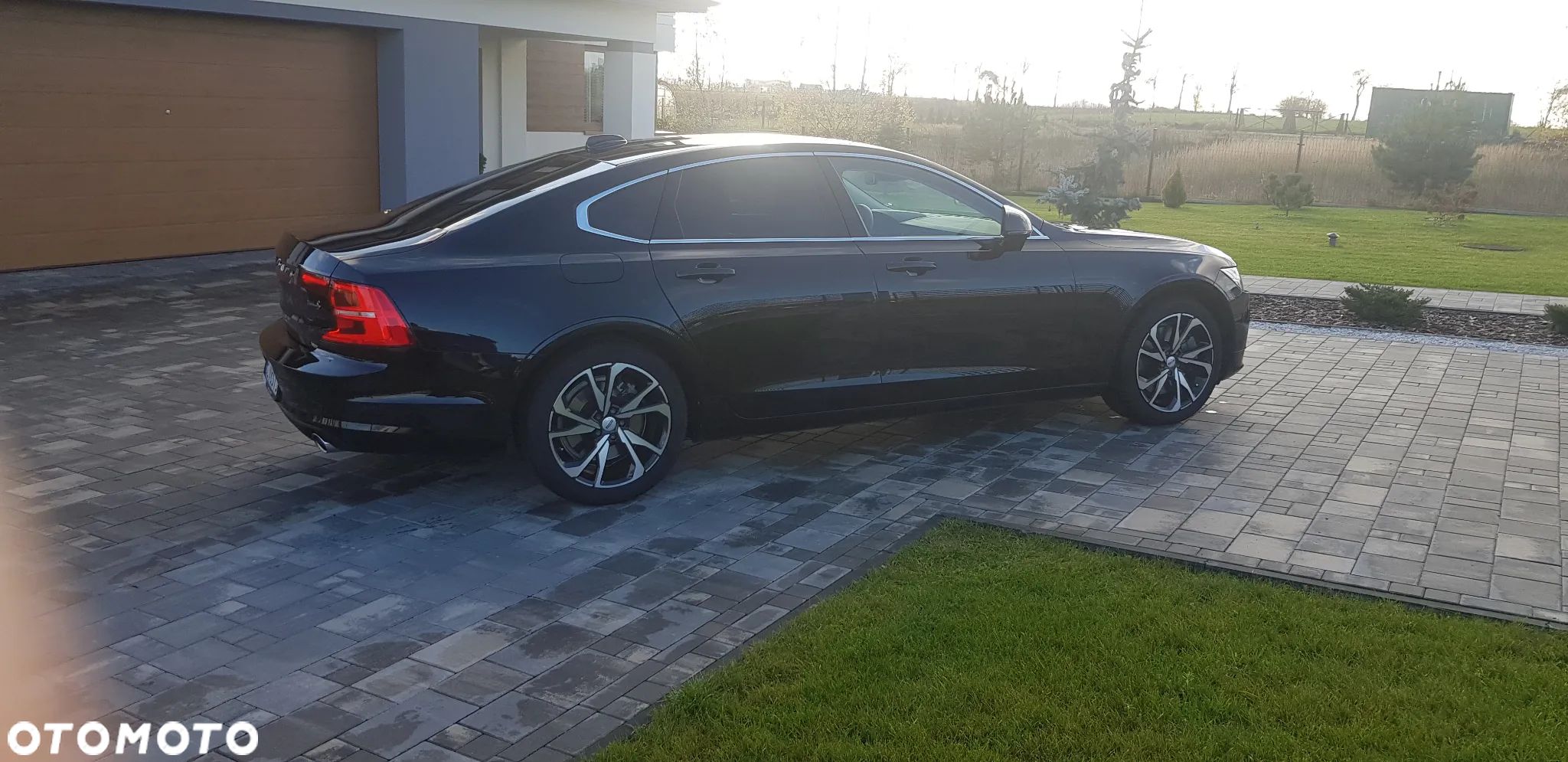 Volvo S90 T4 Momentum Pro - 1