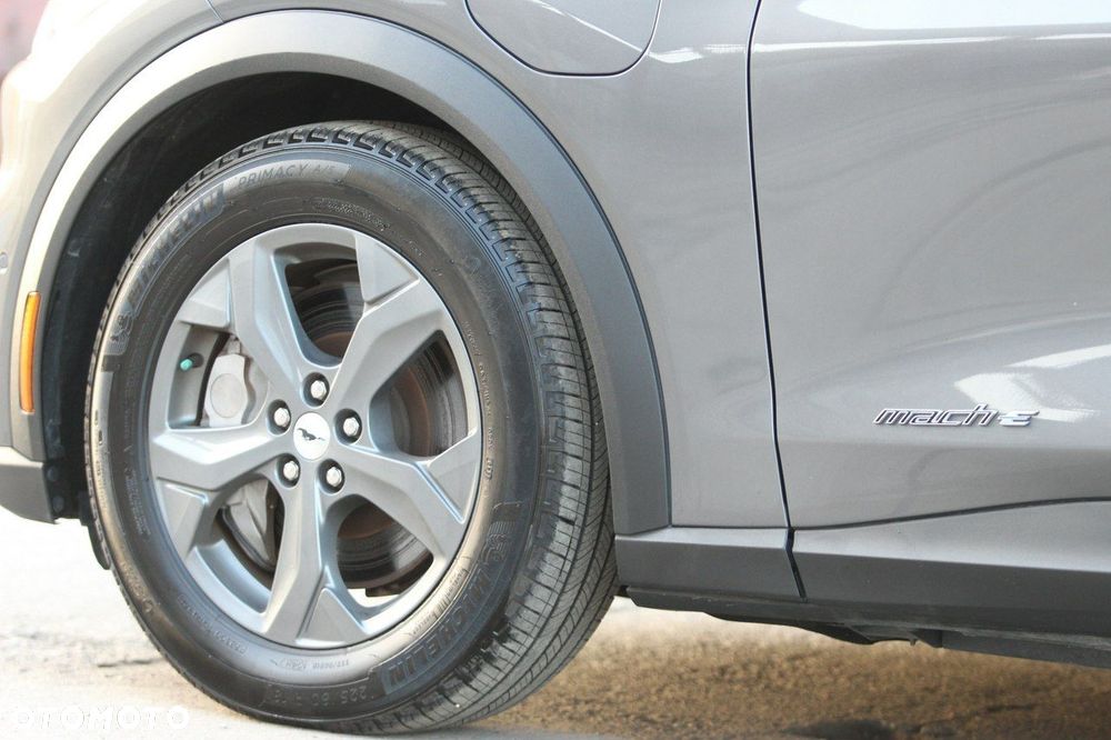 Ford Mustang Mach-E - 37