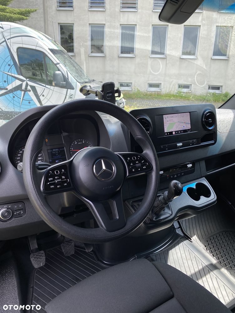 Mercedes-Benz Sprinter - 17