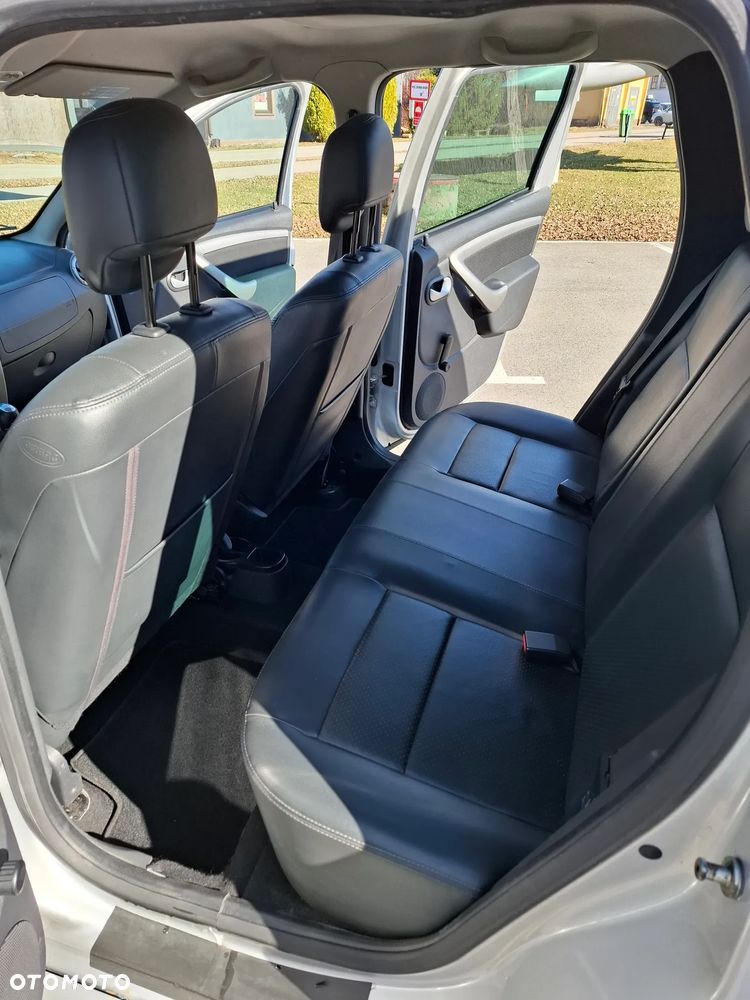 Dacia Duster 1.6 16V 105 4x4 Laureate - 14