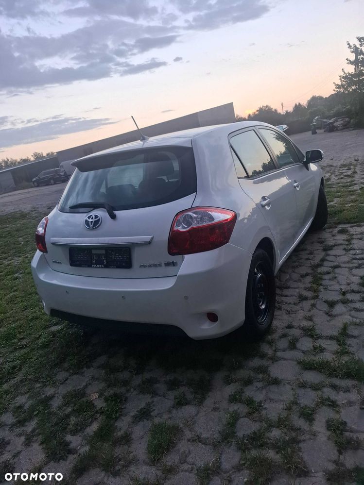 Toyota Auris - 3
