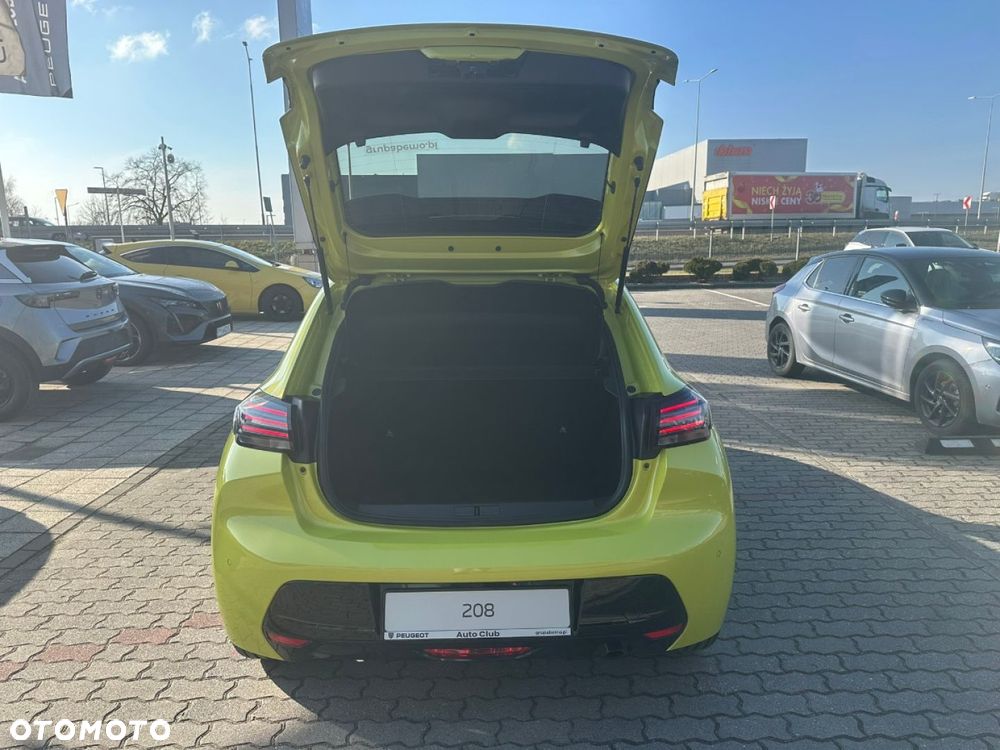 Peugeot 208 - 15