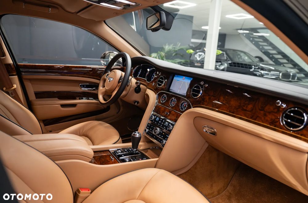 Bentley Mulsanne - 32