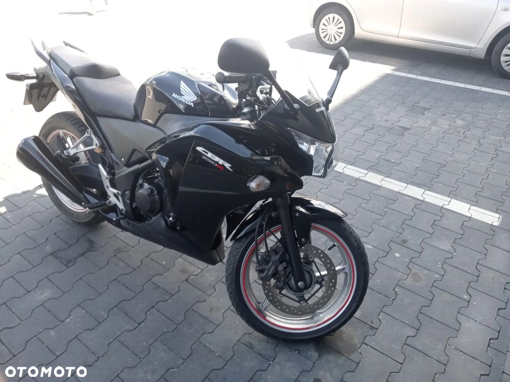 Honda CBR - 1