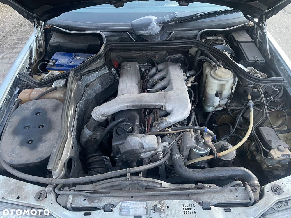 Mercedes-Benz W124 (1984-1993) - 11