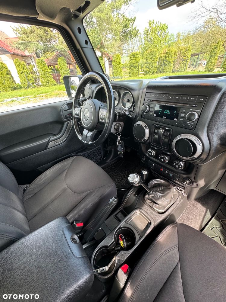 Jeep Wrangler - 15
