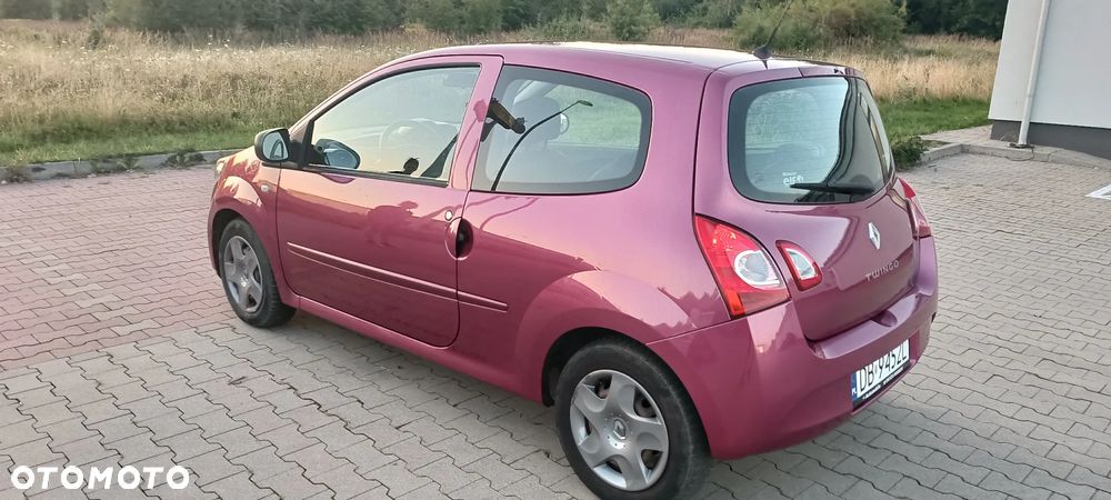 Renault Twingo 1.2 LEV 16V 75 eco2 - 9