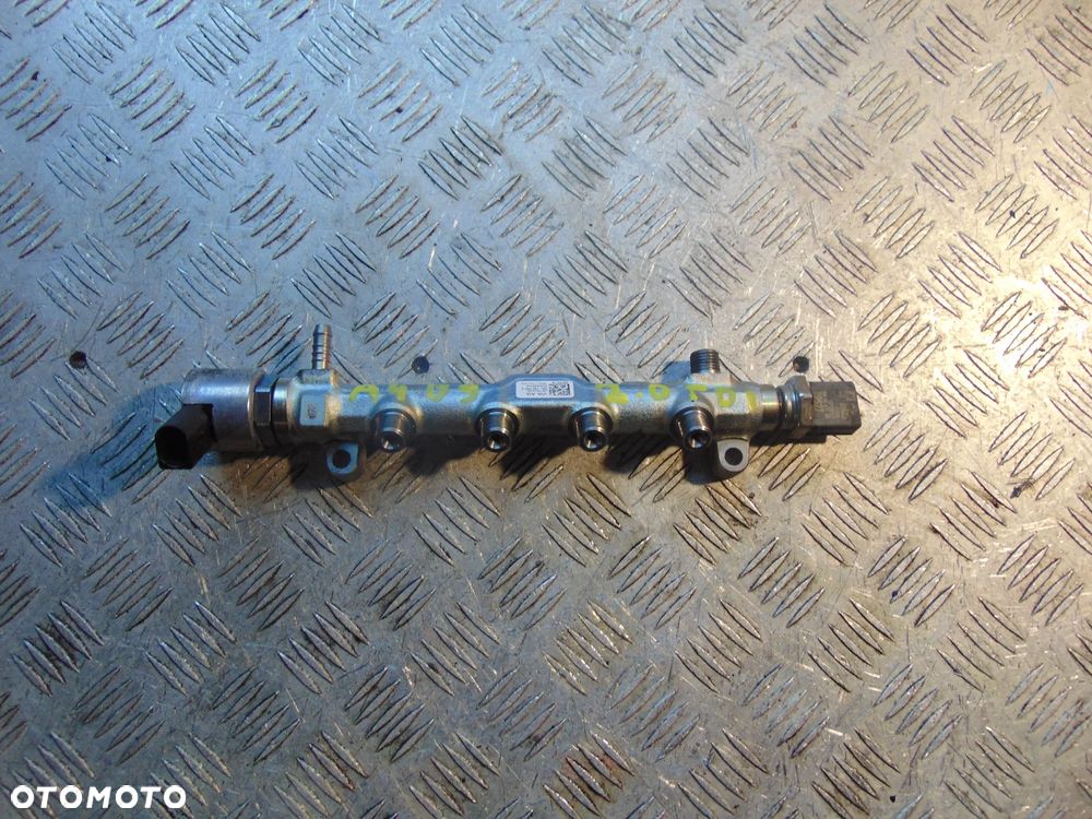 Listwa wtryskowa Audi a4 b9 2,0 TDI 05L130089C