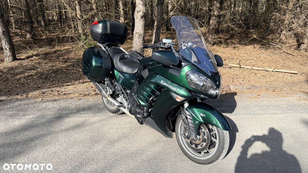 Kawasaki GTR - 3