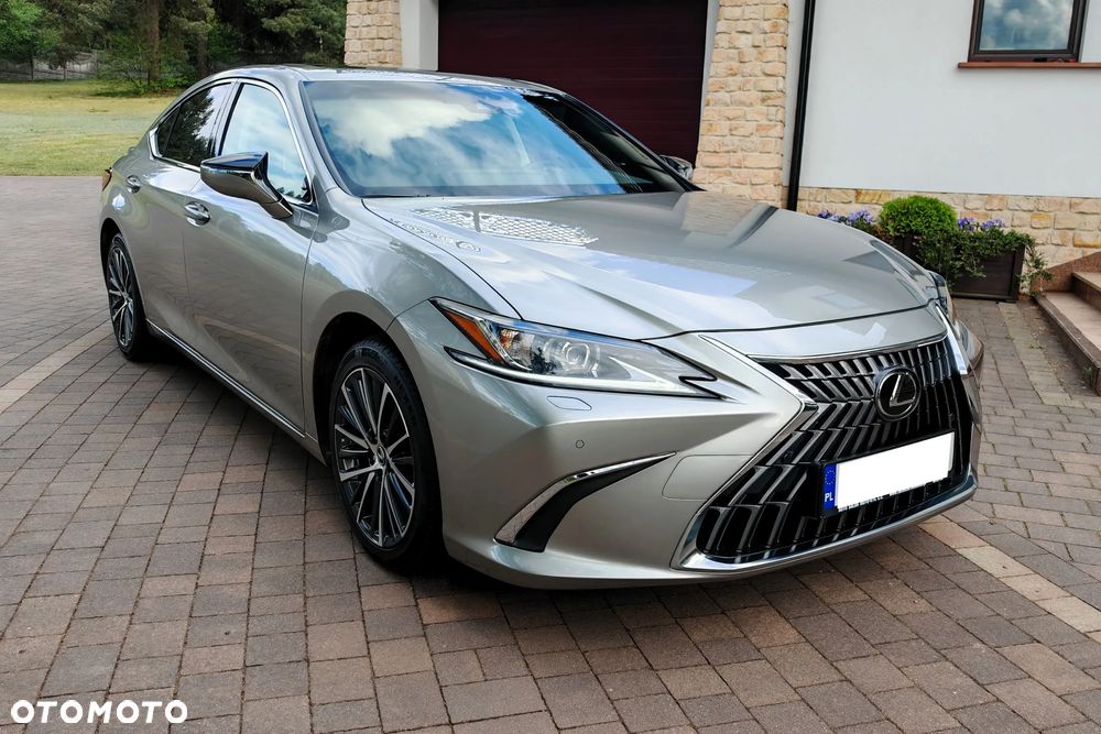 Lexus ES 300h Business Edition - 7