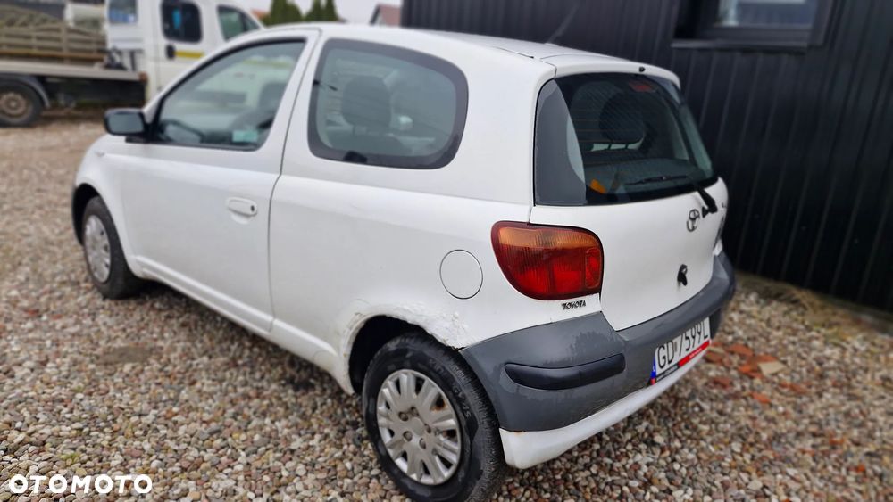 Toyota Yaris 1.0 Base - 4