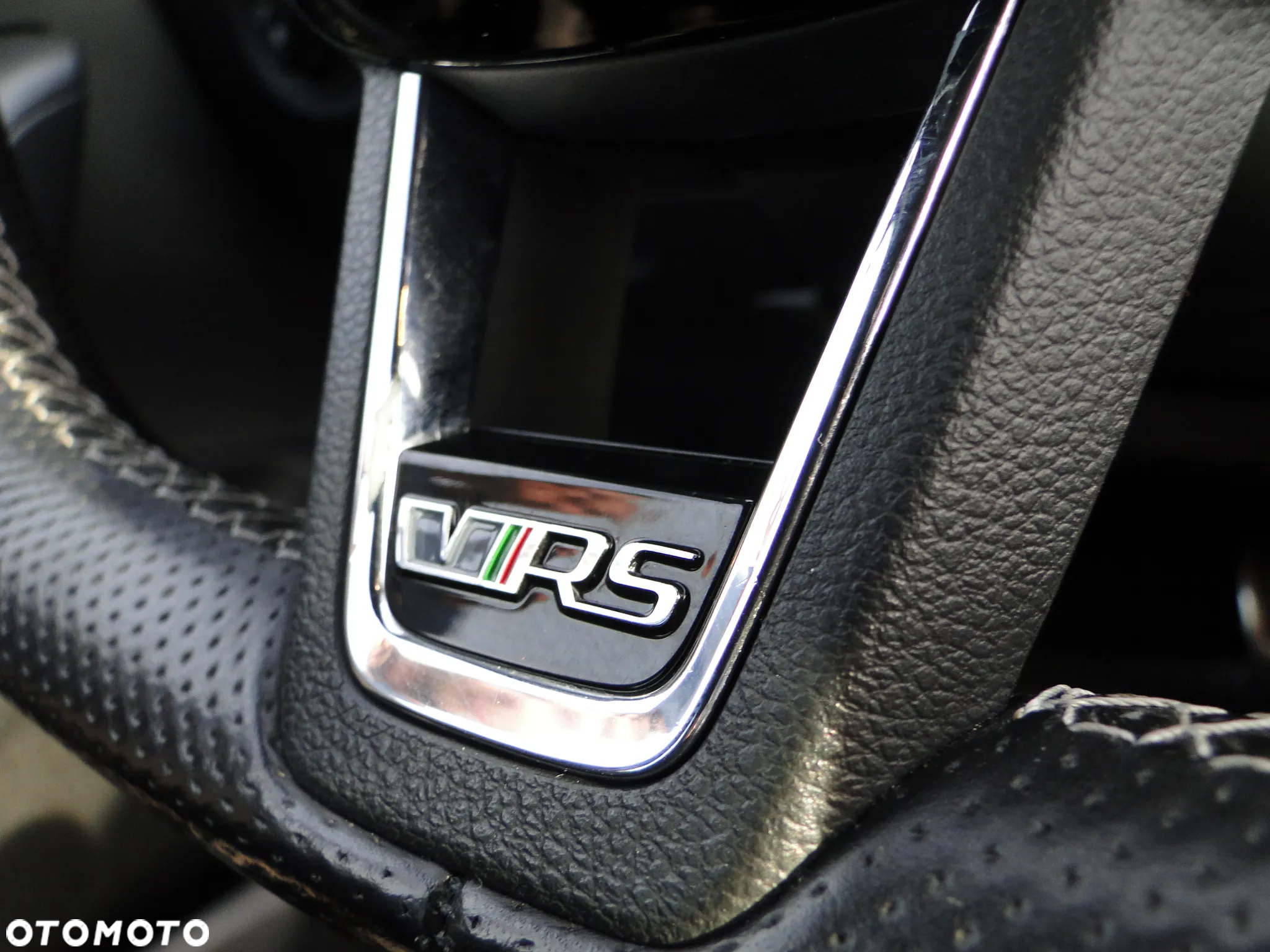 Skoda Octavia Combi 2.0 TDI DSG RS - 31