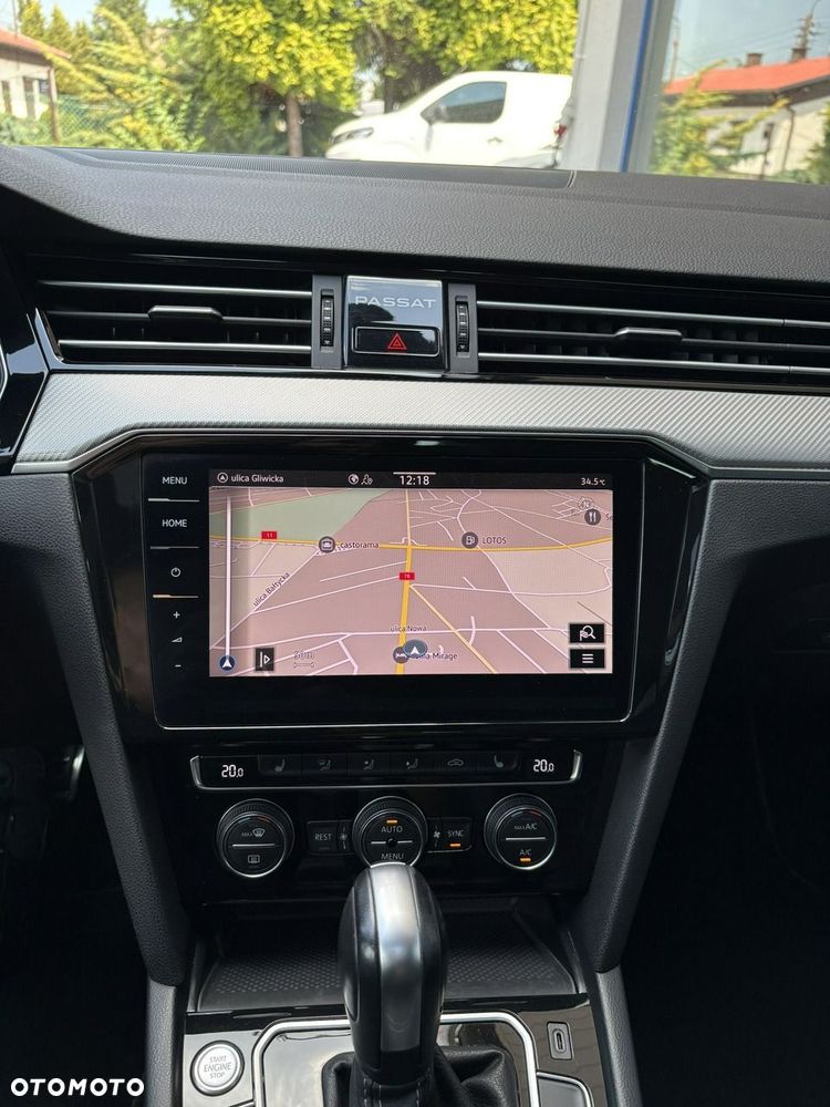 Volkswagen Passat - 27