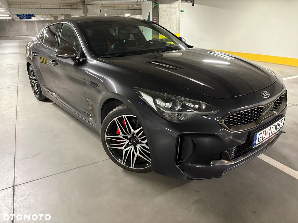 Kia Stinger - 9