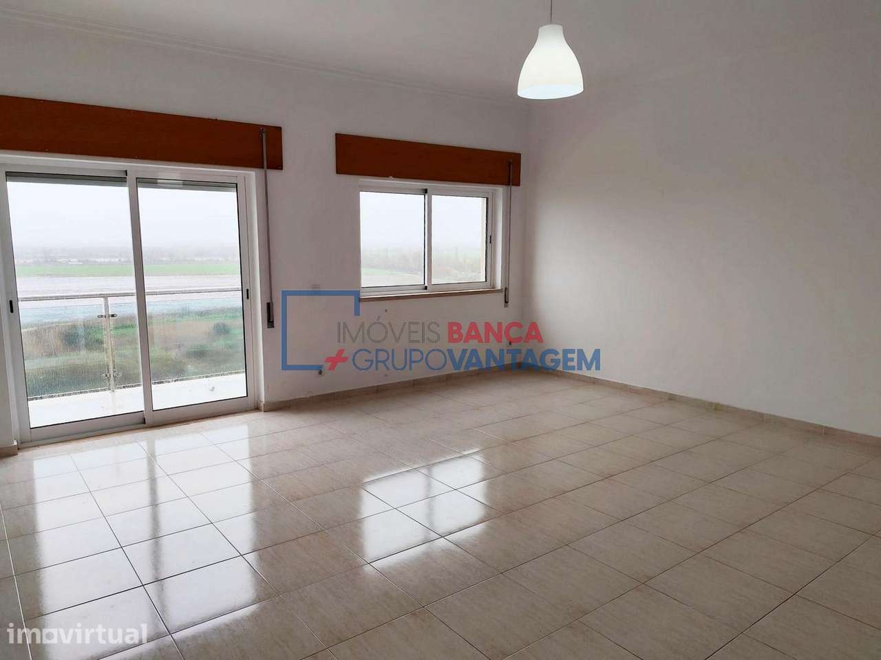 Apartamento T2 a 5 minutos da Estação de Comboios, da Azambuja e a ... - Grande imagem: 3/29