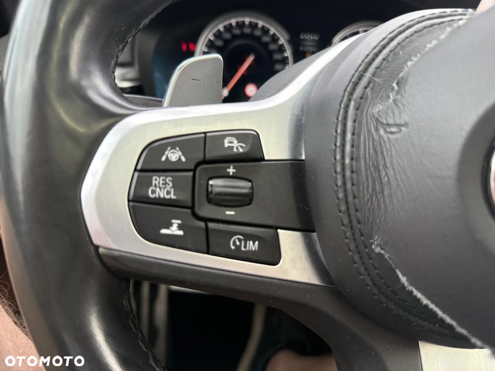 BMW Seria 5 540d xDrive M Sport sport - 23