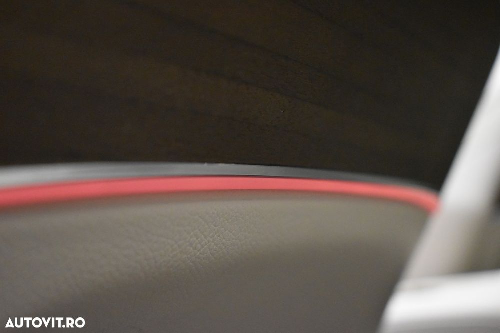 Mercedes-Benz GLS 400 d 4MATIC 9G-TRONIC - 25