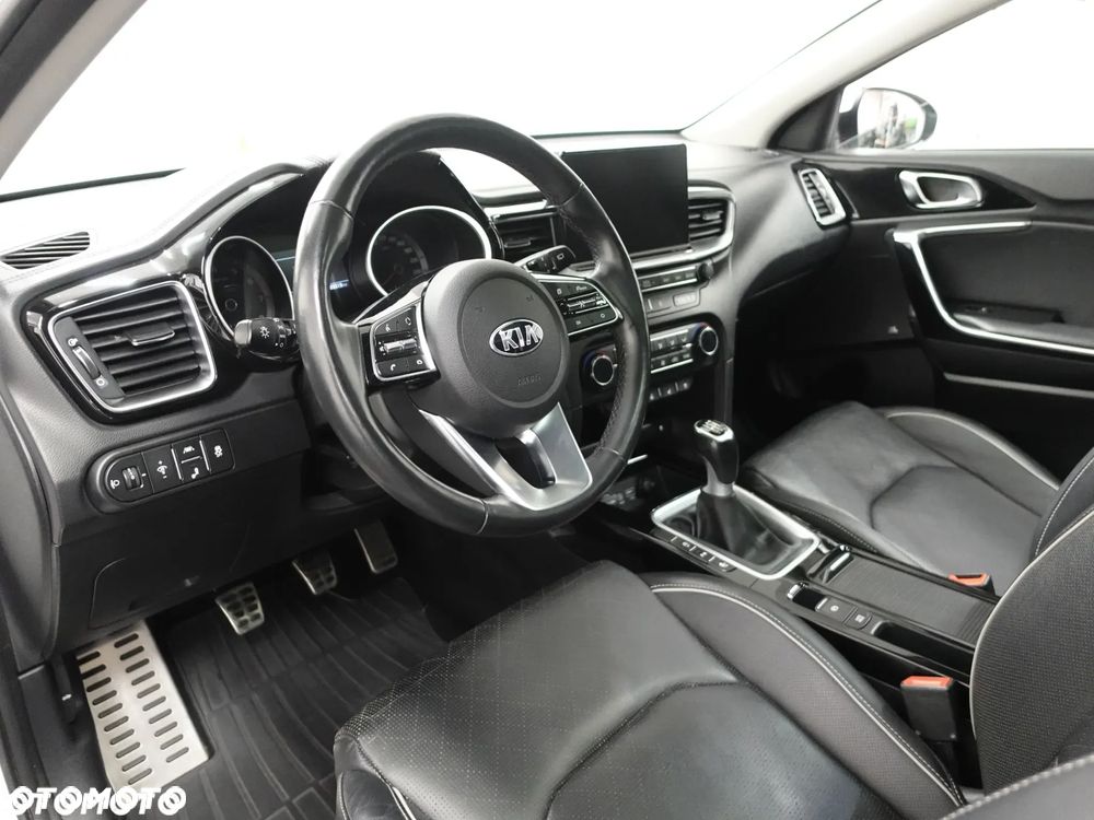 Kia Ceed 1.4 T-GDI OPF Platinum Edition - 20