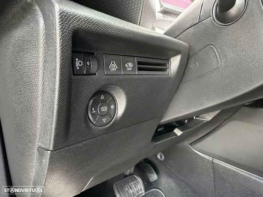 Citroën C4 PureTech 130 Stop&Start EAT8 SHINE - 22