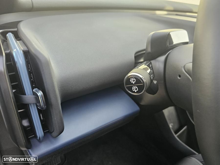 Volvo EX30 Single Motor Extended Range RWD Core - 52