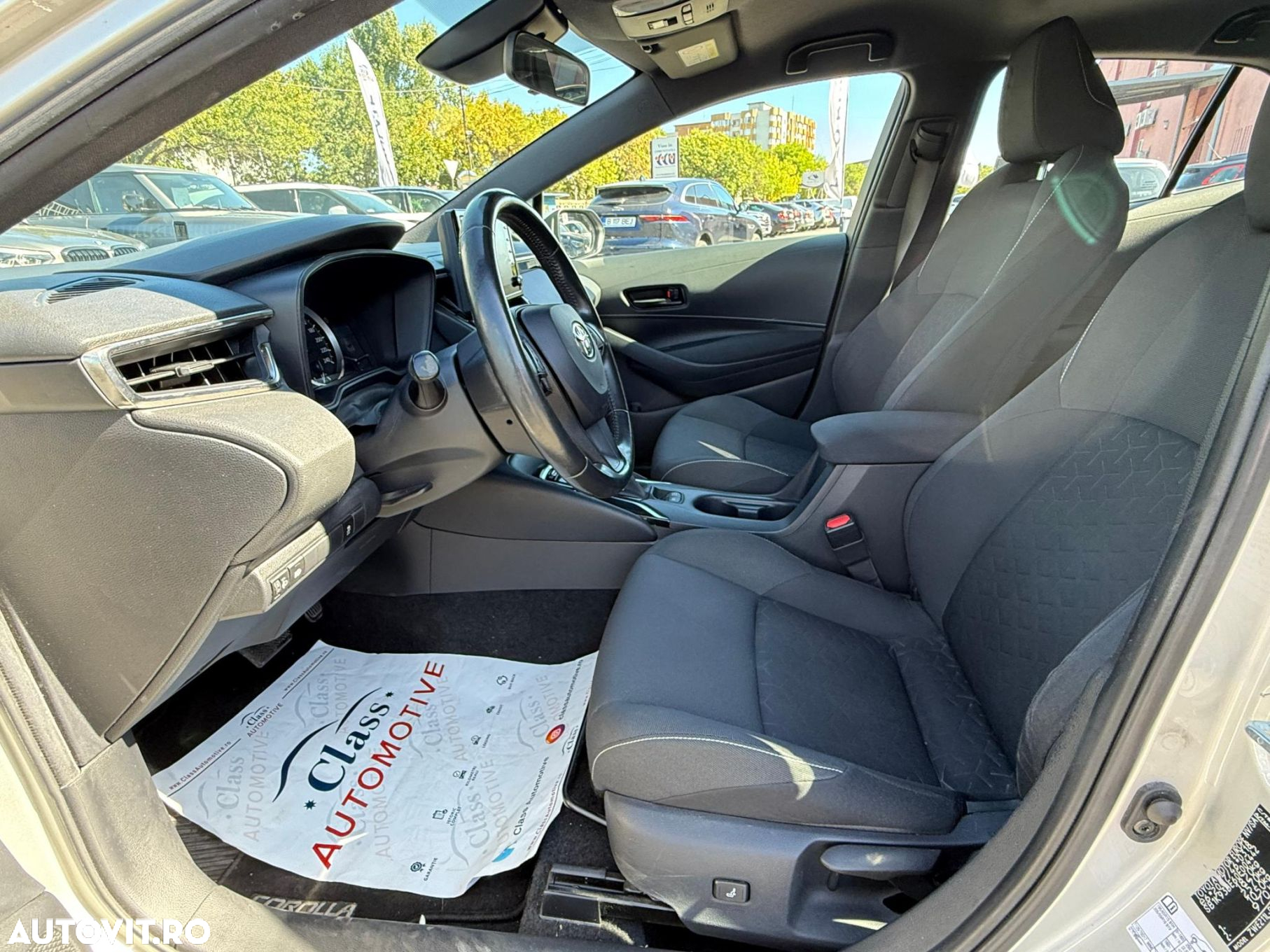 Toyota Corolla - 25