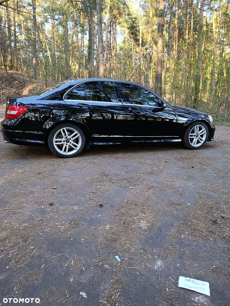 Mercedes-Benz Klasa C 350 Elegance 4-Matic - 11
