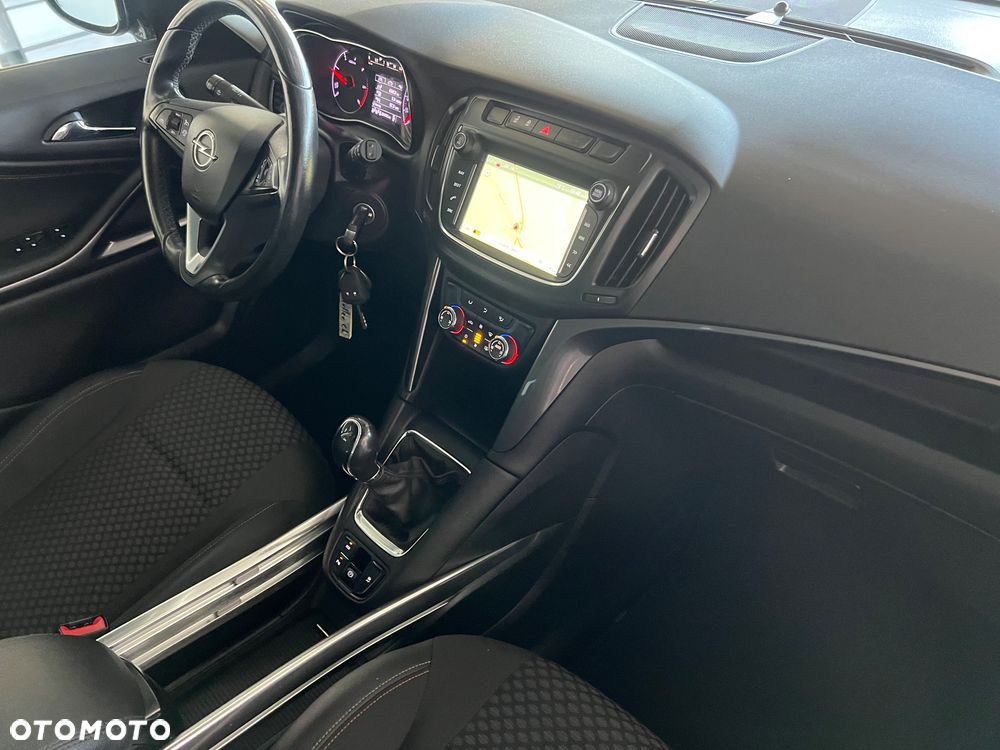 Opel Zafira - 37