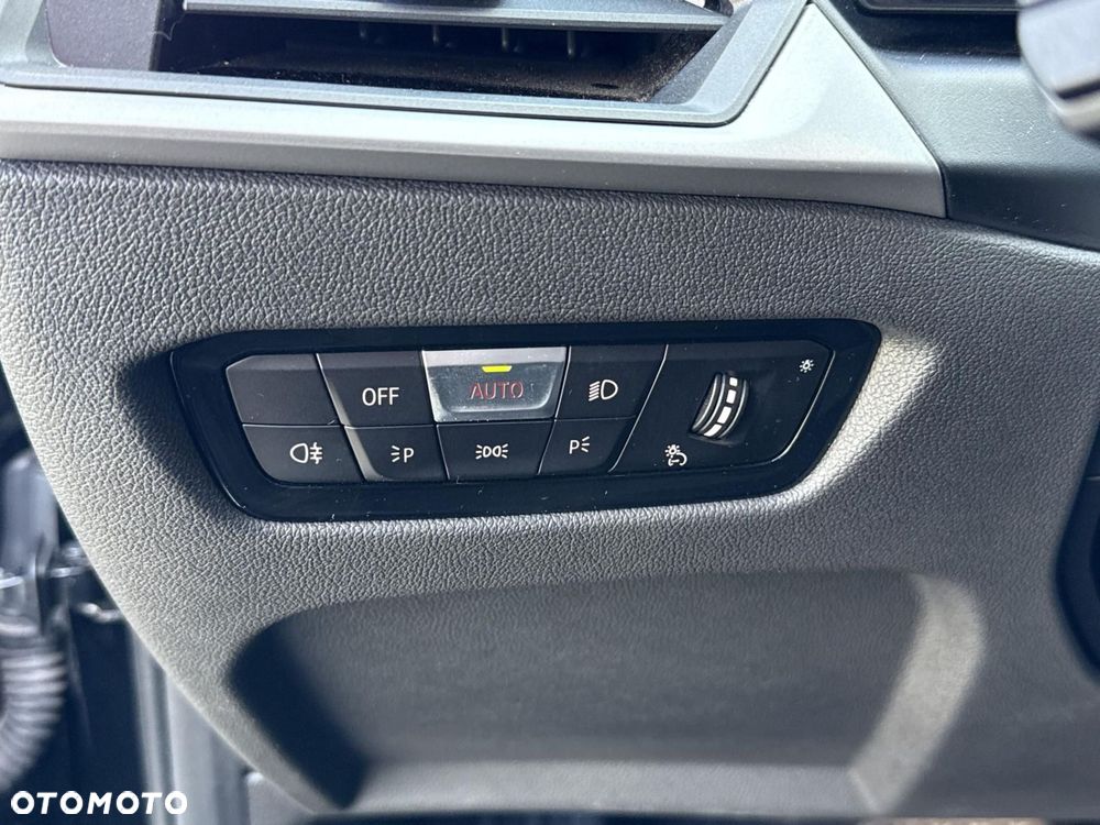 BMW Seria 3 320i - 24