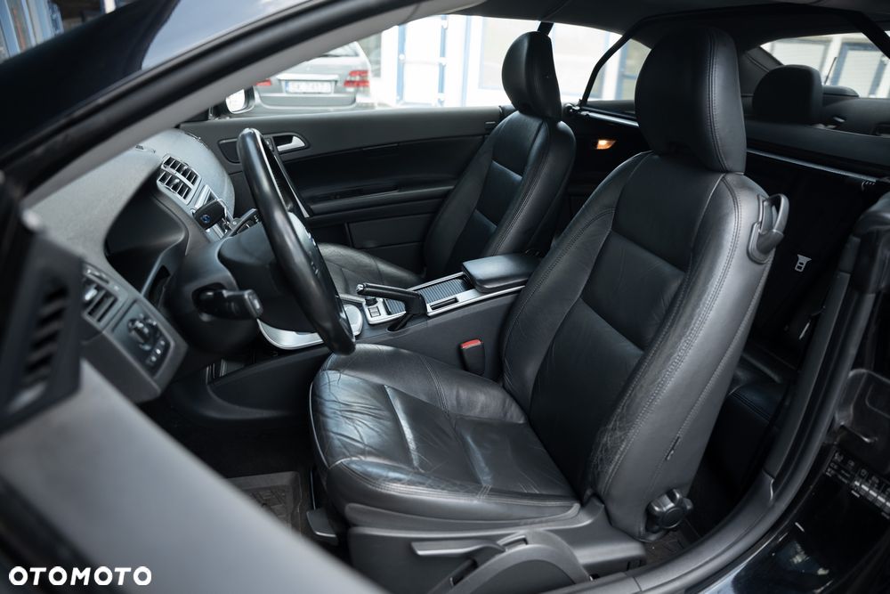 Volvo C70 - 25