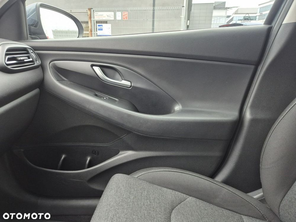 Hyundai i30 1.5 T-GDI 48V Smart - 33