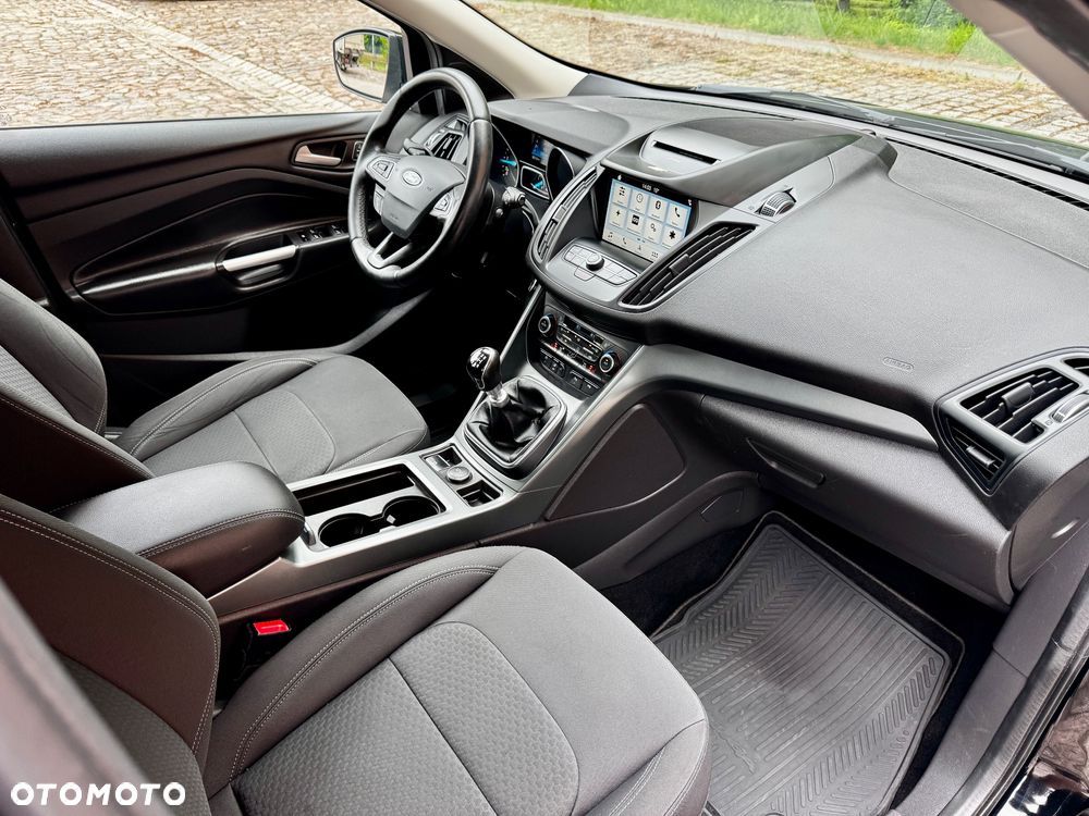 Ford Kuga - 30